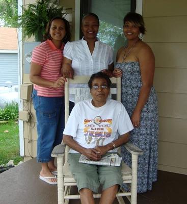 Mom & Daughters